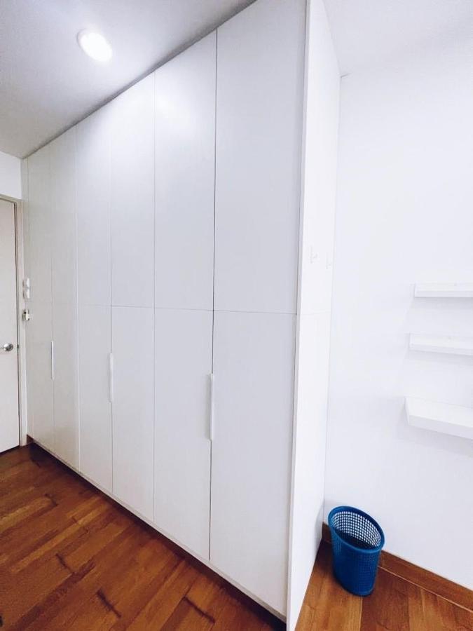 Connected Train 3 Bedrooms - Above Klgateway Mall 14 Куала-Лумпур Экстерьер фото