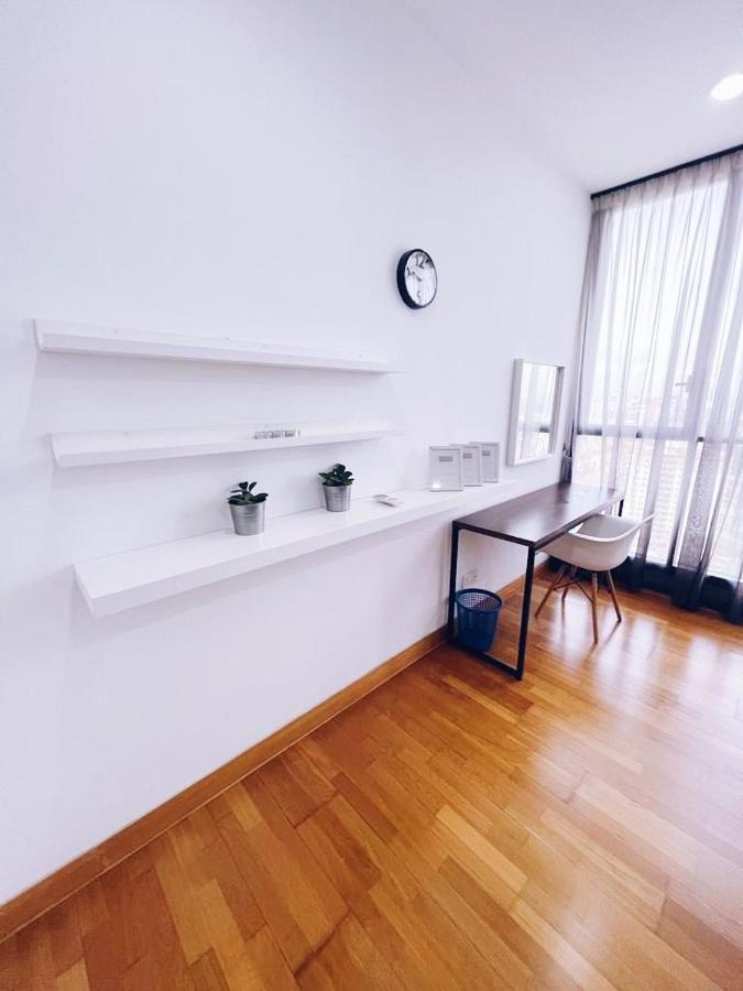 Connected Train 3 Bedrooms - Above Klgateway Mall 14 Куала-Лумпур Экстерьер фото